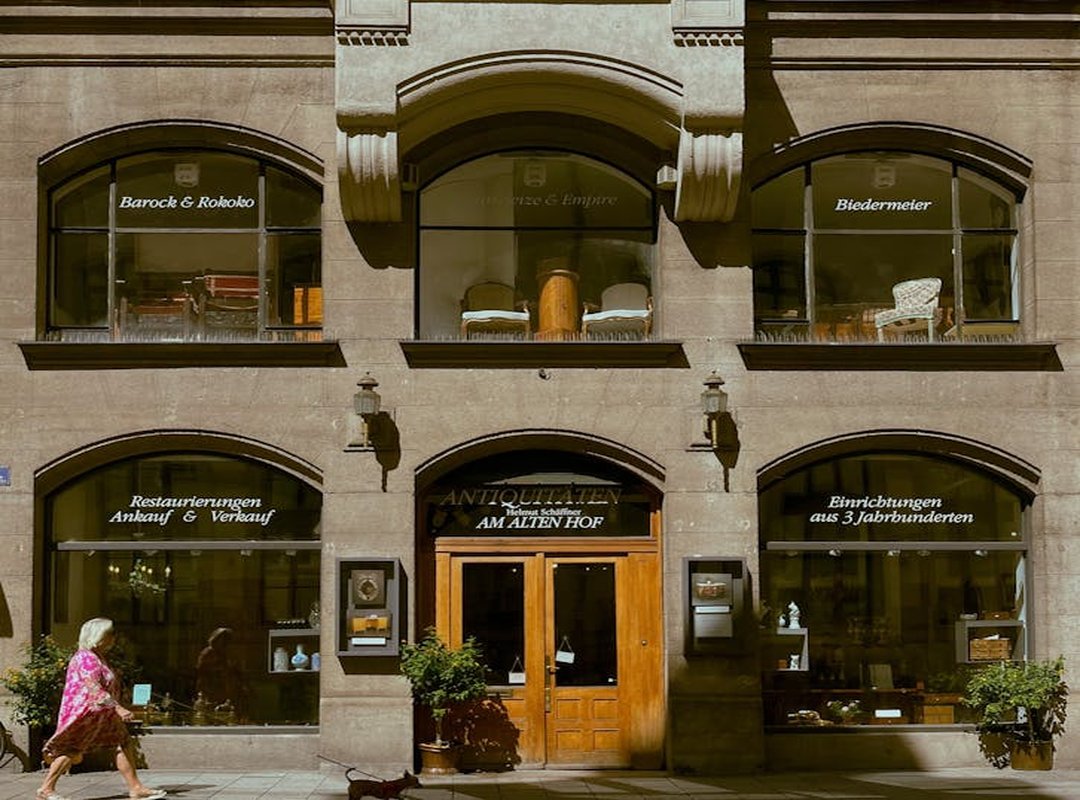 Finding Your Frugal Tribe: A Guide to Miraeith's Communities