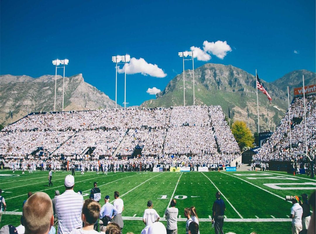 Your Guide to Spotting AI-Generated Fakes: 5 Telltale Signs