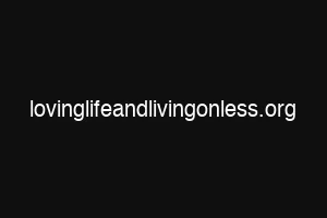 lovinglifeandlivingonless.org